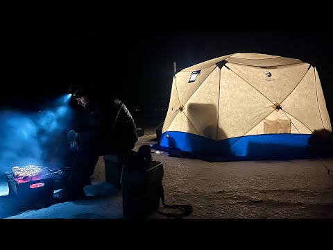 Видео: ПРИКОРМИЛ СУДАКА ПОТРОХАМИ И ОН ПРИШЕЛ! ДВЕ НОЧИ НА ЛЬДУ С ДОМАШНИМ КОМФОРТОМ! РЫБАЛКА 2024.