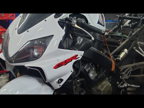 Видео: cbr600 f4i / rr не работает бензонасос