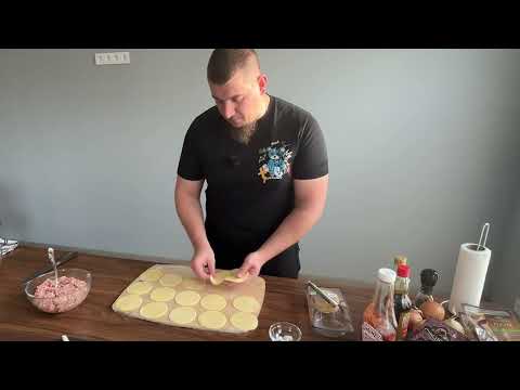 Видео: А ЧТО НРАВИТЬСЯ ТЕБЕ? Гёдза или Пельмени