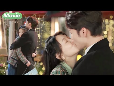 Видео: Жарко! Они думали, что никого нет, но целовались на улице! Босс покраснел до ушей🔥