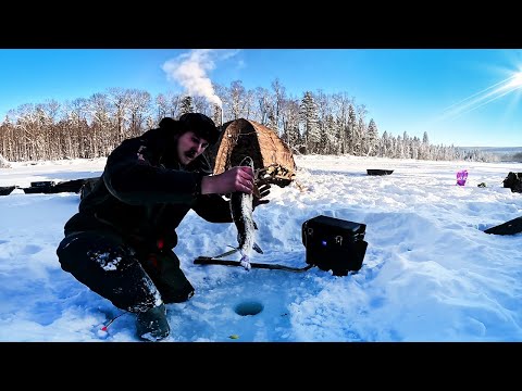 Видео: Зимняя рыбалка в Тайге на 3 дня. Мороз -42° Настоящая русская рыбалка в Сибири. Ловля ленка зимой.