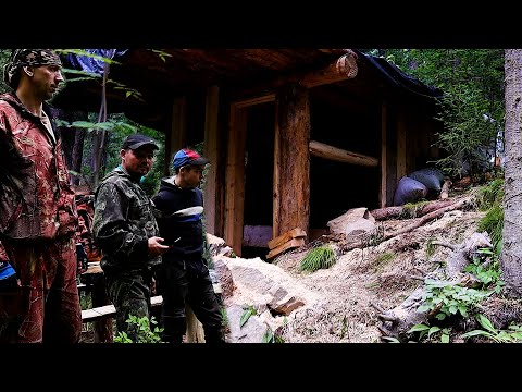 Видео: Строим избу. Задняя стена. Дверная коробка.