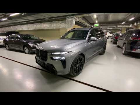 Видео: BMW X7 LCI 40d M-Sport Shadow line 2023 г. Лиса рулит