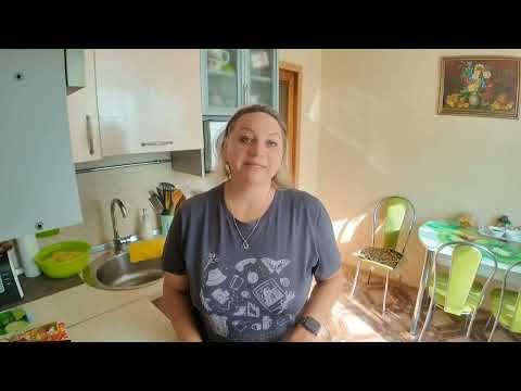 Видео: На даче посадила чеснок // Готовлю ужин любимый в нашей семье //  Засолила рыбу