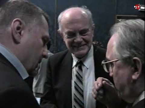 Видео: «Я отдыхать ездил за стипендию, а сейчас за десять зарплат не доедешь». Жириновский. 90-е годы.