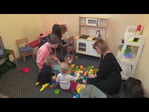 Видео: Криза трьох років у дітей: що варто знати, прояви, що робити. Ранок з UA:Дніпро 14.01.2020