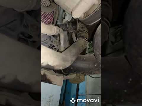 Видео: Снятие радиатора охлаждения Пассат б6
