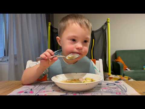 Видео: ПРО ПРИНЯТИЕ 🍲. КРИЗИС 3ех ЛЕТ У РЕБЁНКА.