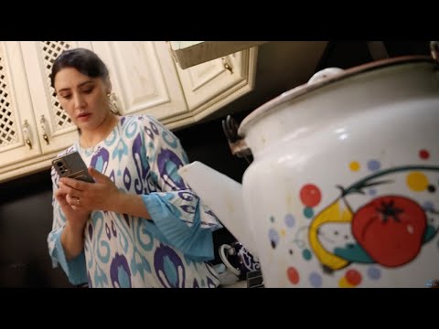 Видео: 😨 “Телефон жиннисига айланган келин – оиласини унутди” | Hikmatli dunyo