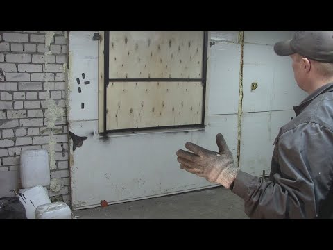 Видео: Откидной стол в гараж