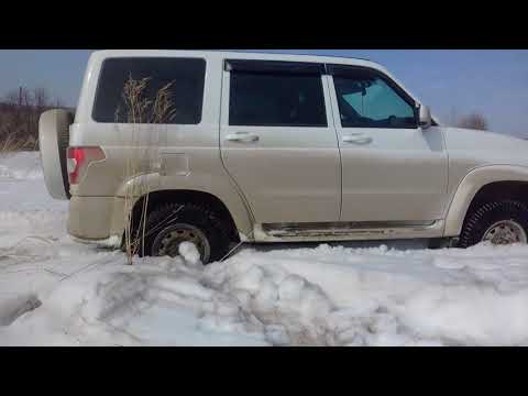 Видео: Простой самовытаскиватель на УАЗ