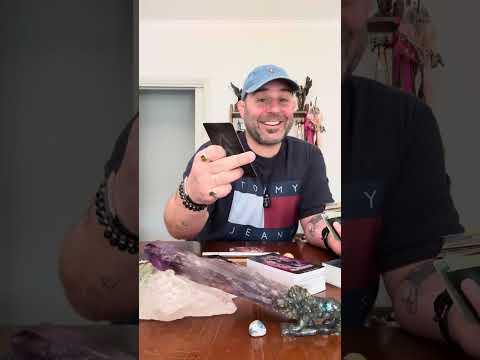 Видео: Поддельный дуэт Бонни и Клайда! 🤮😷 Кто-то очень болен 🤒 🤢