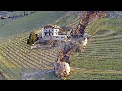 Видео: Мощные и массивные камнепады, попавшие на камеру
