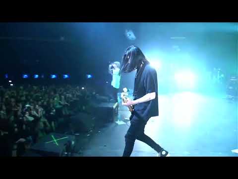 Видео: Saypink - Коленки Live