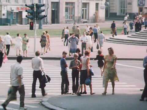 Видео: Алиса с Юлей убегают от пиратов