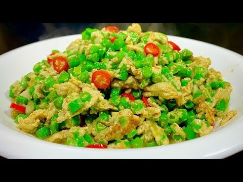 Видео: В последнее время очень популярна яичница с фасолью.Шеф-повар научит вас некоторым хитростям