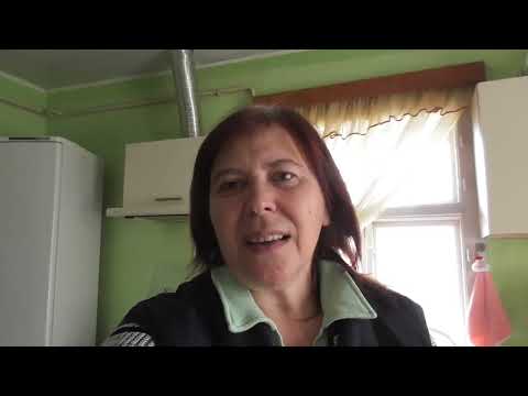 Видео: РЕМОНТ СТАРОГО ДОМУ.  ХОЧА  РЕМОНТОМ ВАЖКО ЦЕ НАЗВАТИ. Мало зуб не зламав. Готую салат з того що є