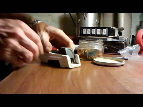 Видео: Мини обзор забивочных машинок для табачных гильз