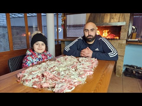 Видео: Шашлык в новой мангальной.