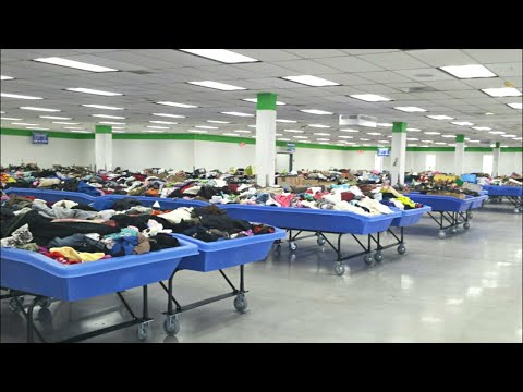 Видео: СВАЛКА В США😲Барахолка для Бедных😁Секонд Хенд на вес #OlyaSineevaUSA