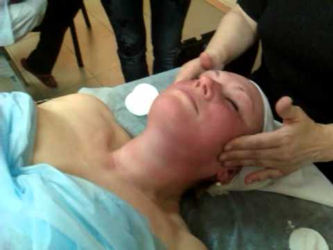 Видео: Пластический массаж лица - часть 2