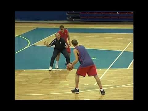 Видео: Тренировка центровых / Эмануэль Молин