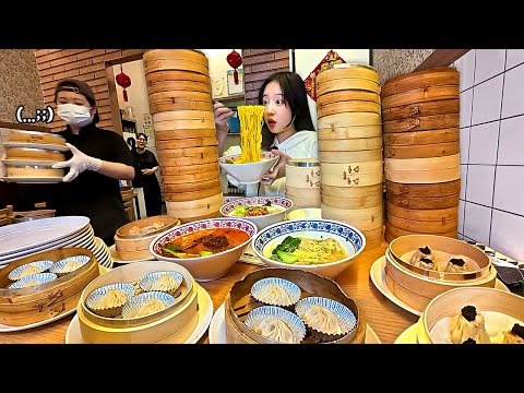 Видео: Я съел все пельмени🤣 Хозяин ушёл домой! Безумное димсам и китайская еда!