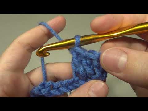 Видео: Урок 7.1 ПРАВАЯ РУКА. Столбики с накидом в цепочку. Вязание крючком не глядя