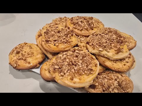 Видео: ПЕСОЧНЫЕ ПЕЧЕНЬЕ С ОРЕШКАМИ!!! РЕЦЕПТИК ИЗ ДЕТСТВА!!!
