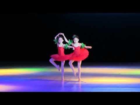 Видео: Вариация Графини Вишенки из балета Чиполлино