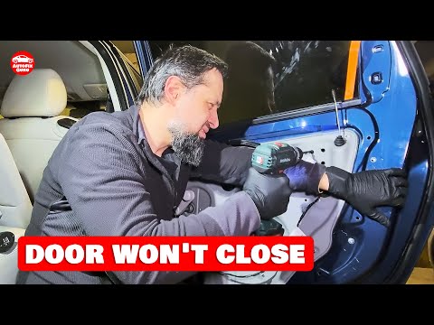 Видео: Замена привода замка правой задней двери на Mercedes Benz B W245