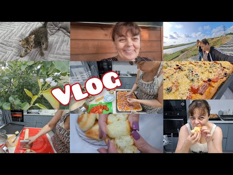 Видео: не знаю ЧТО С НЕЙ ДЕЛАТЬ🙈Чей САД?Пицца и плюшки НА СКОРУЮ РУКУ из ТОГО ЧТО ЕСТЬ❤️