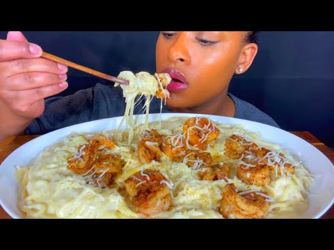 Видео: ASMR MUKBANG CHEESY SHRIMP ALFREDO CREAM PASTA НАСТОЯЩАЯ ЕСТЬ ЗВУКИ НЕ ГОВОРИТ ASMR 먹방 EATING SHOW