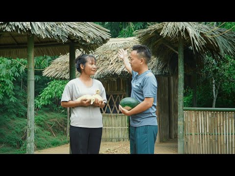 Видео: Добрый полицейский помогает бездомной девочке построить дом её мечты