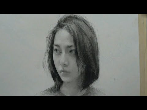 Видео: Портрет девушки Рисование с помощью графитного карандаша