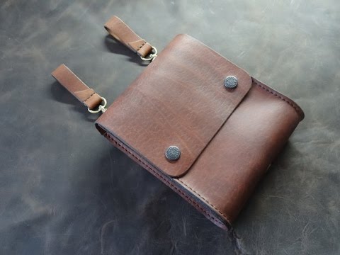 Видео: Уроки работы с кожей. Сумка на пояс. Making leather pouch
