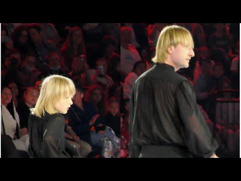 Видео: Отец и сын. Зажигательное танго на льду! Евгений и Александр Плющенко