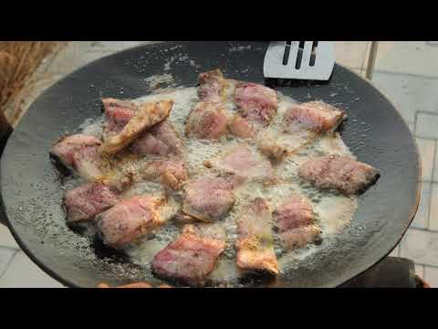 Видео: Сазан на садже с зеленью и овощами (Сырдак)