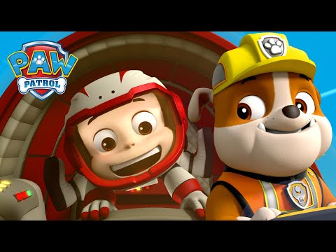 Видео: Ръбъл изгражда безопасно кацане за астронавт Горди! - PAW Patrol Bulgarian - карикатури за деца