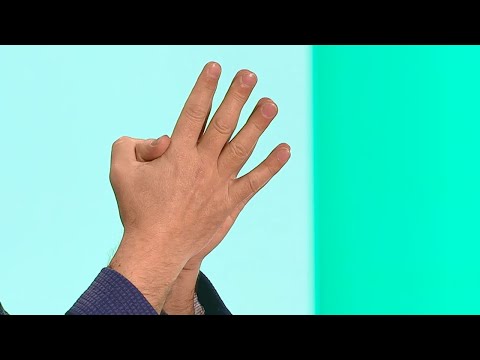 Видео: Зачем развивать мелкую моторику рук?
