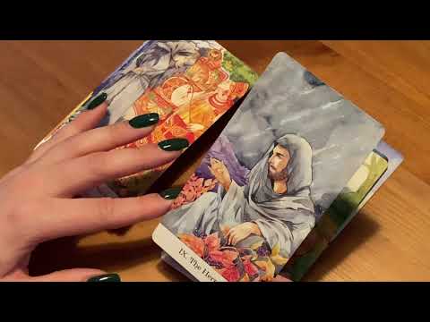 Видео: Обзор Таро Золотого Колеса / Tarot of the Golden Wheel