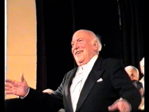 Видео: Мъжки хор "Кавал" в Лом (концерт) 2000