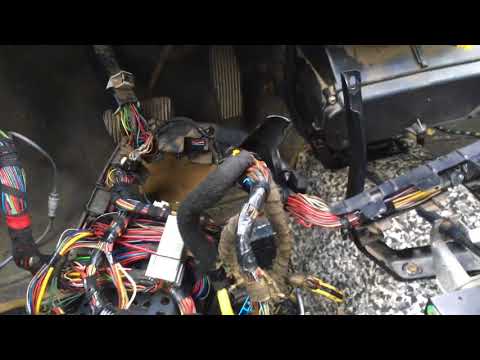 Видео: Снятие панели вектра б