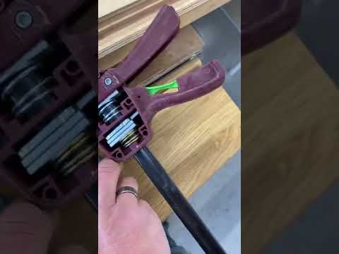 Видео: Обзор быстрозажимных струбцин Piher и Dexter