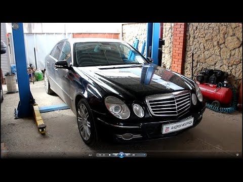 Видео: Замена термостата двигателя на Mercedes Benz E230 Мерседес Бенц 2,5  2008 года