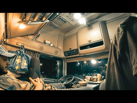 Видео: Можно ли действительно готовить изысканные блюда во время кемпинга на грузовике?