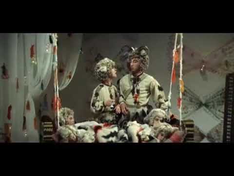 Видео: Колыбельная козы. Мама