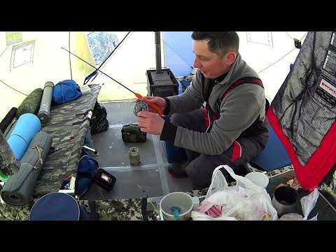 Видео: Зимняя рыбалка с ночевкой в палатке с комфортом!Ночуем в палатке на льду.Судак.Лещ.Кама.Красный бор