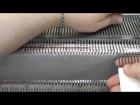 Видео: урок "Вертикальная вытачка" из курса "Реглан. Просто о сложном."