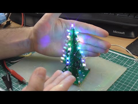 Видео: Ёлка радиолюбителя или "это на новый год"